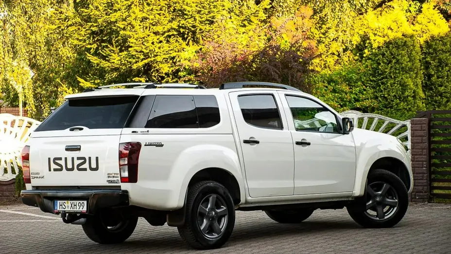 ISUZU D-Max -