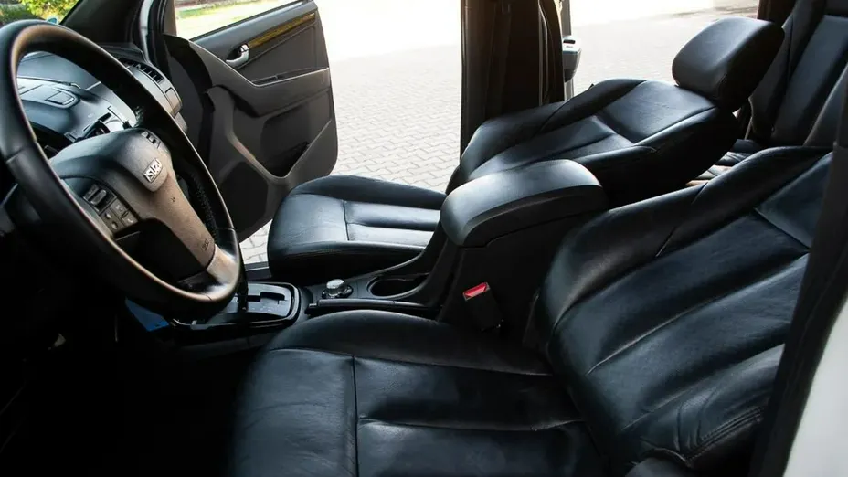 ISUZU D-Max -