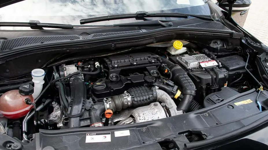 PEUGEOT 2008 -