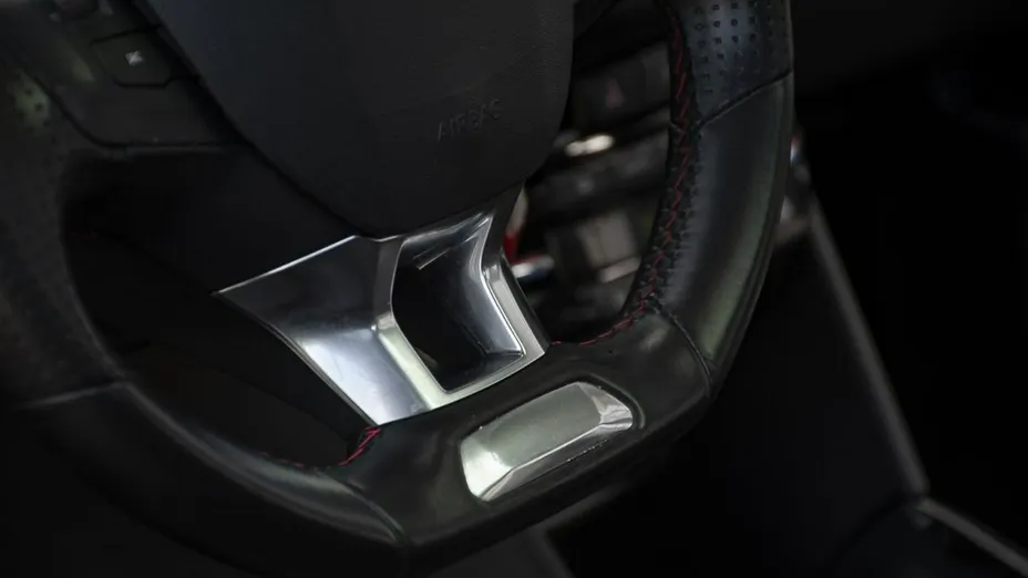 PEUGEOT 2008 -