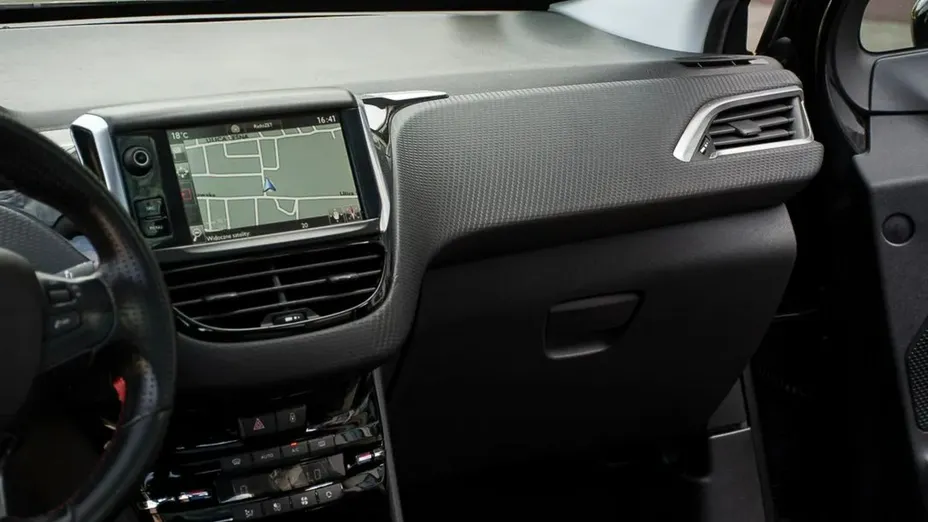 PEUGEOT 2008 -