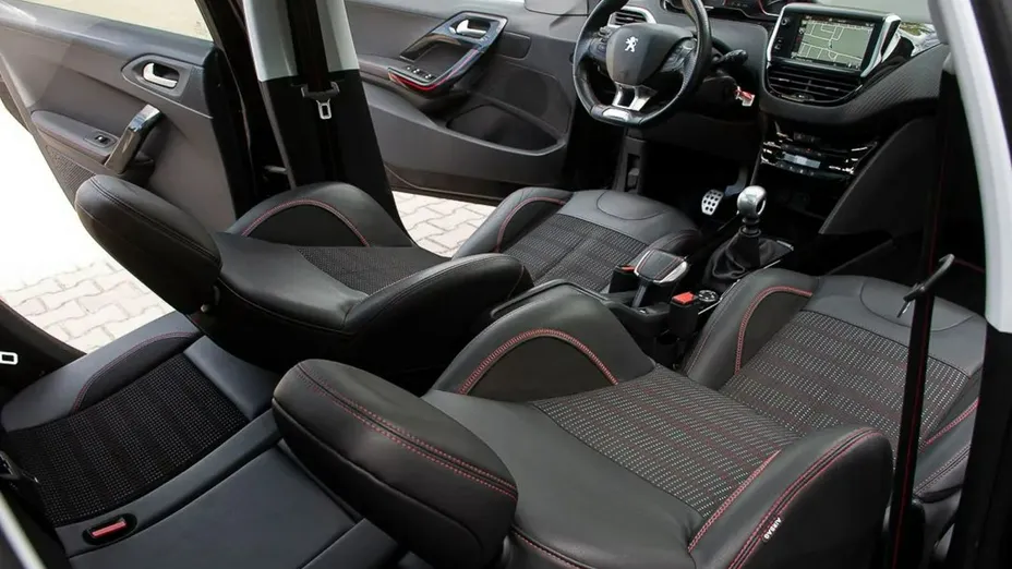 PEUGEOT 2008 -