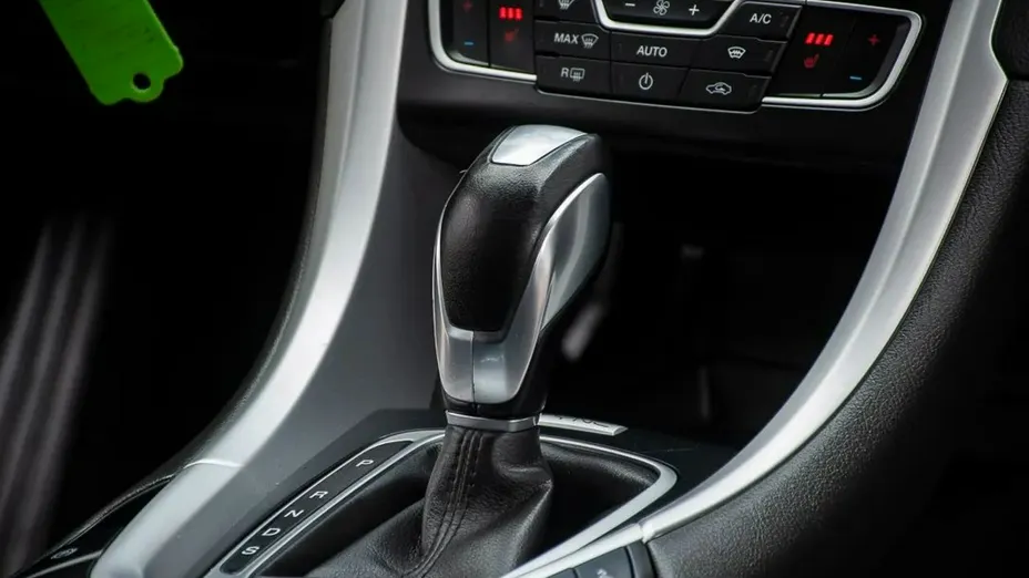 FORD Mondeo -