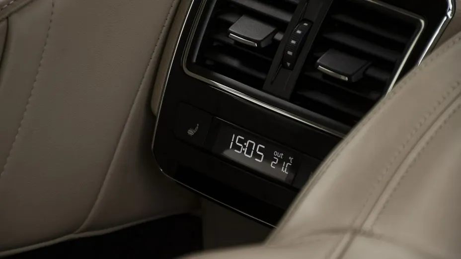 SKODA Superb -