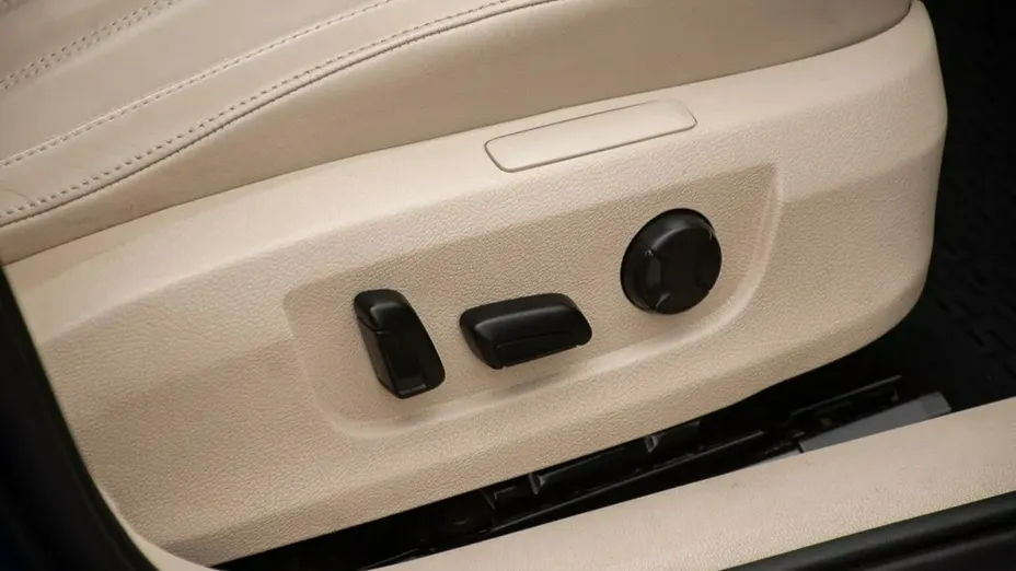 SKODA Superb -