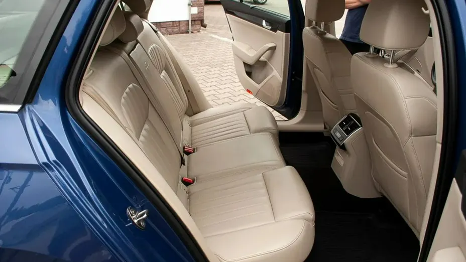 SKODA Superb -