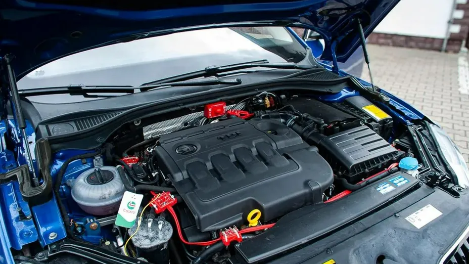 SKODA Superb -