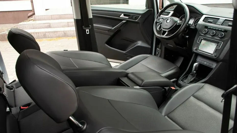 VOLKSWAGEN Caddy -