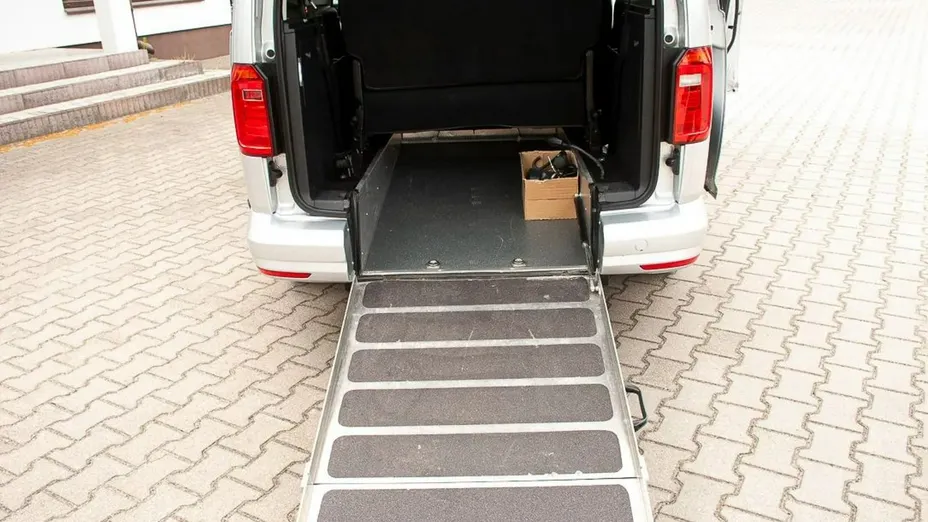 VOLKSWAGEN Caddy -