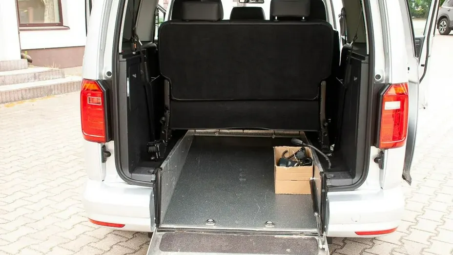 VOLKSWAGEN Caddy -