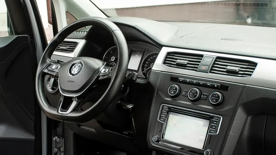 VOLKSWAGEN Caddy -
