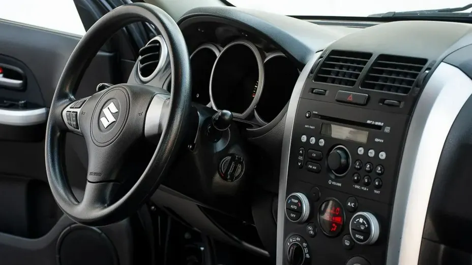 SUZUKI Grand Vitara -