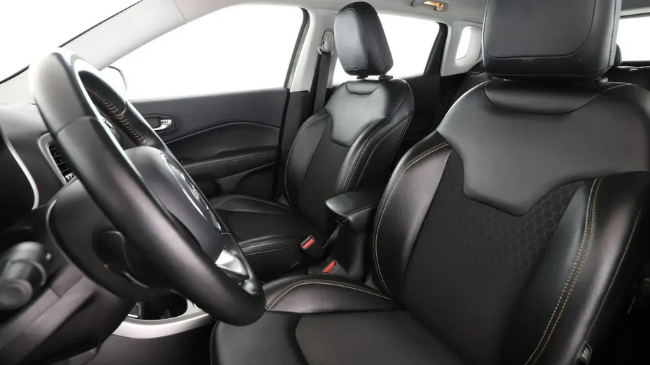 JEEP Compass -