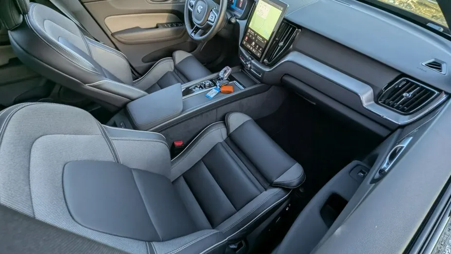 VOLVO XC60 -