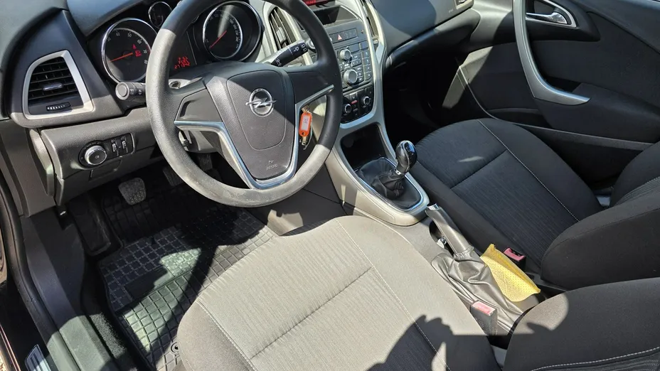 OPEL Astra -