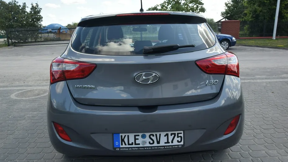 HYUNDAI i30 -