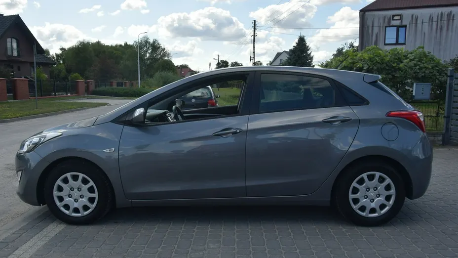 HYUNDAI i30 -