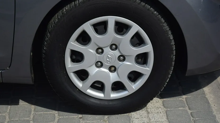 HYUNDAI i30 -