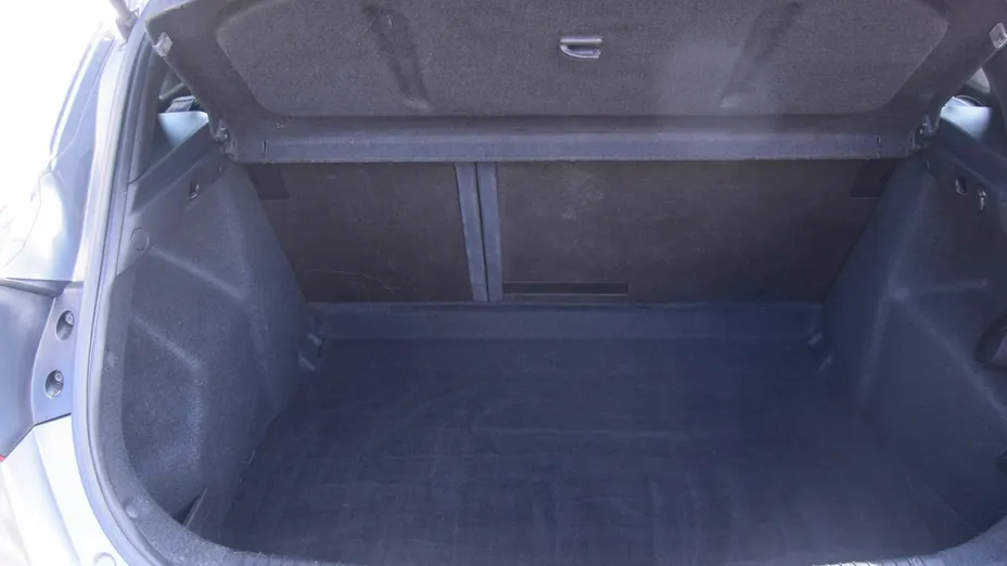 HYUNDAI i30 -
