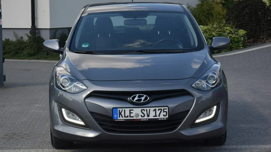 HYUNDAI i30 -