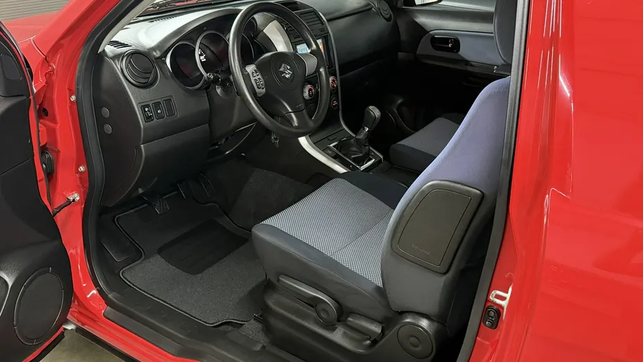 SUZUKI Grand Vitara -