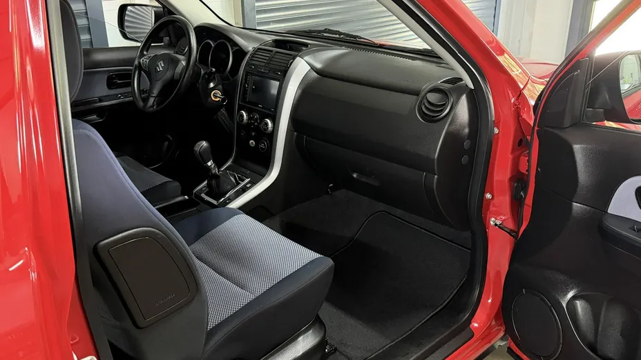 SUZUKI Grand Vitara -