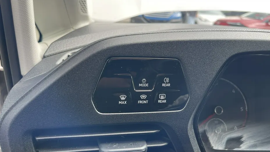 VOLKSWAGEN Caddy -