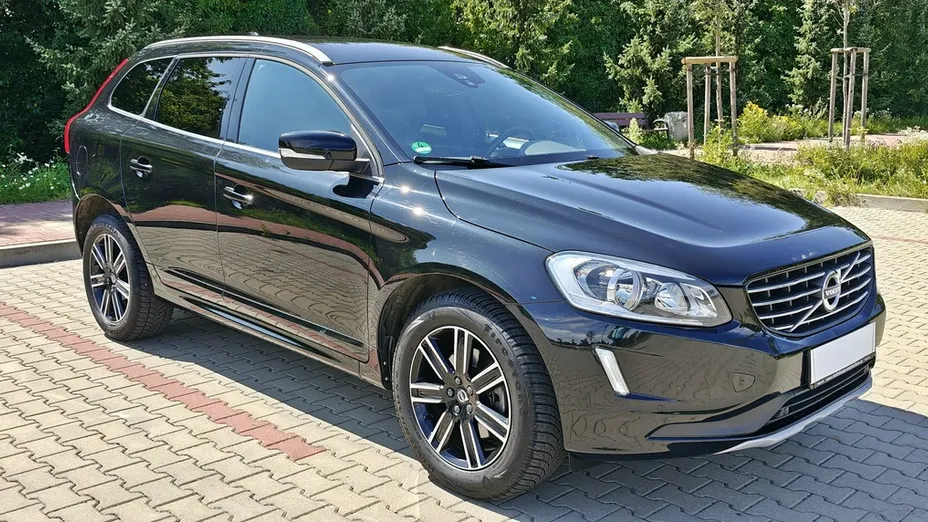 VOLVO XC60 -