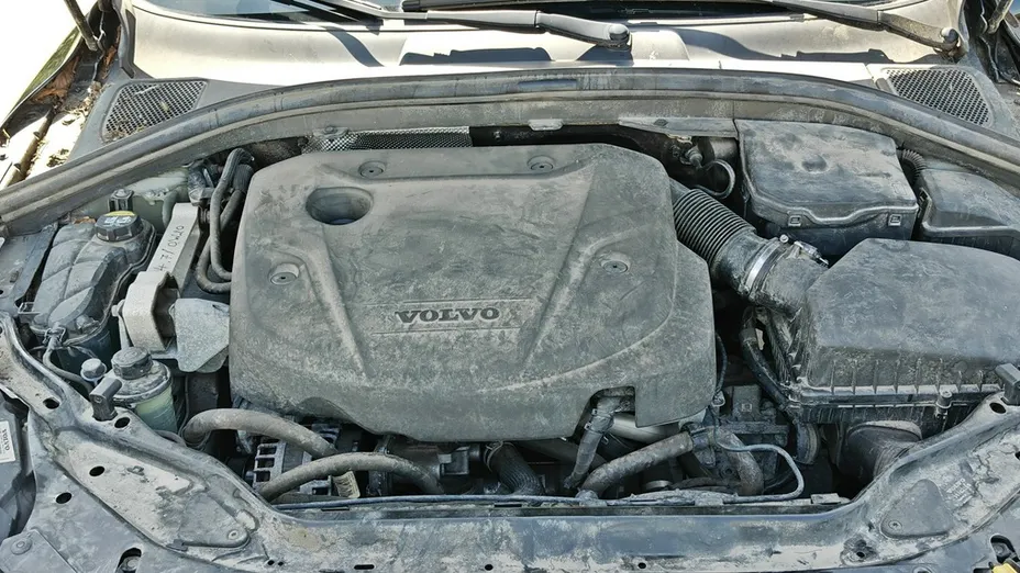VOLVO XC60 -