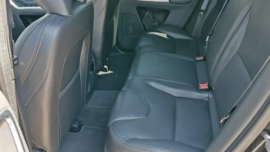VOLVO XC60 -