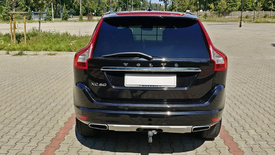 VOLVO XC60 -