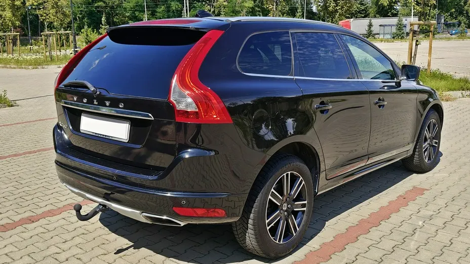 VOLVO XC60 -