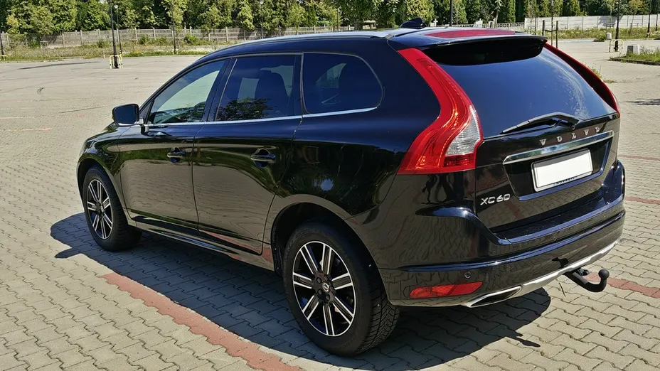 VOLVO XC60 -