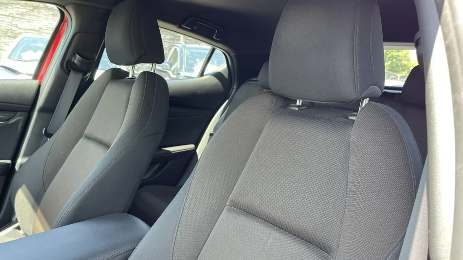 MAZDA 3 -