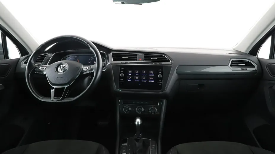 VOLKSWAGEN Tiguan -