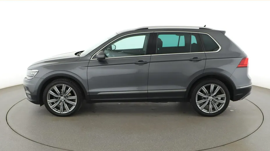 VOLKSWAGEN Tiguan -