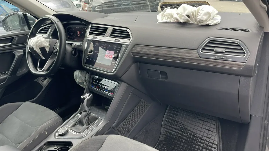 VOLKSWAGEN Tiguan Allspace -