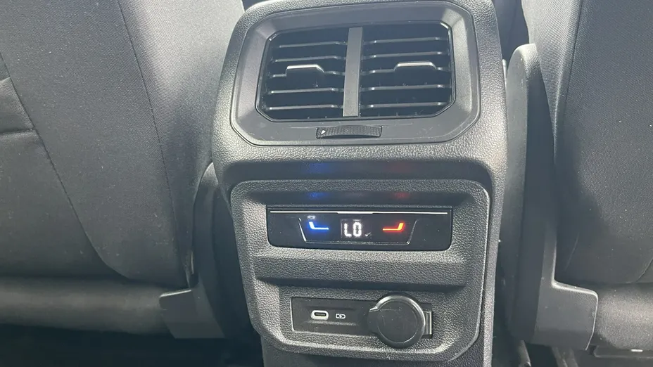 VOLKSWAGEN Tiguan Allspace -