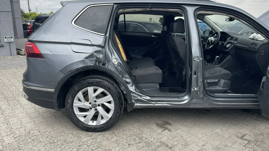 VOLKSWAGEN Tiguan Allspace -