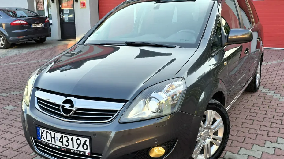 OPEL Zafira -