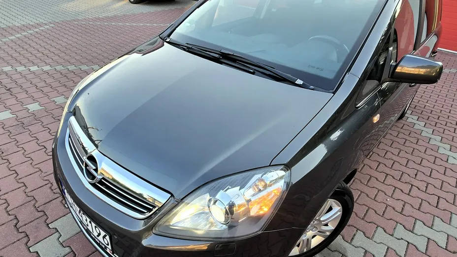 OPEL Zafira -