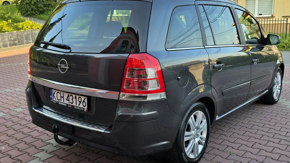 OPEL Zafira -