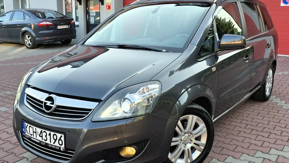 OPEL Zafira -