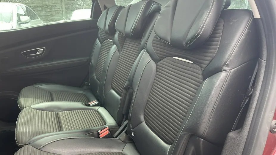 RENAULT Scenic -