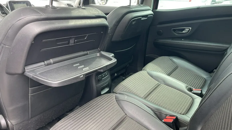 RENAULT Scenic -