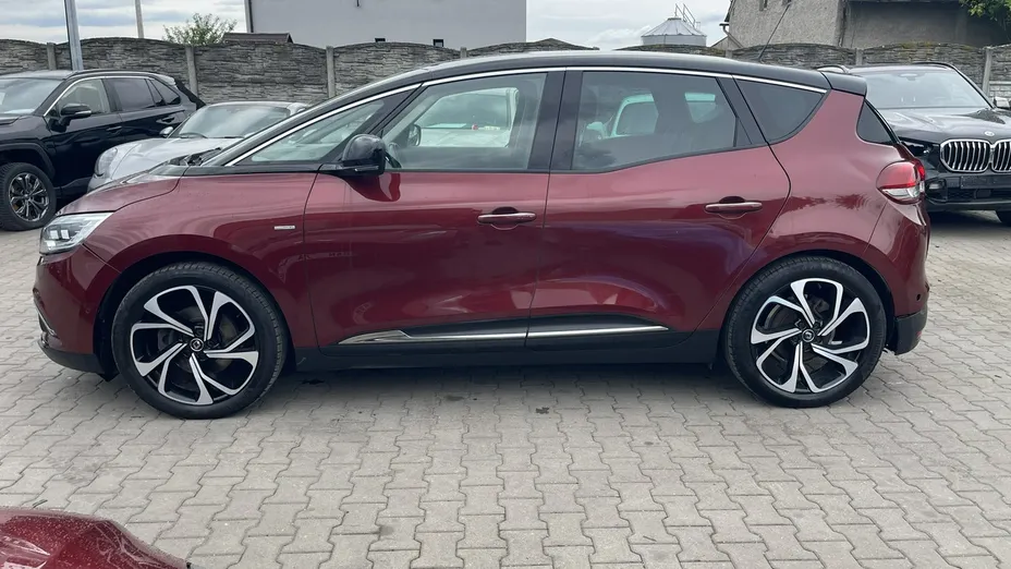 RENAULT Scenic -