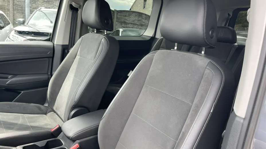 VOLKSWAGEN Caddy -