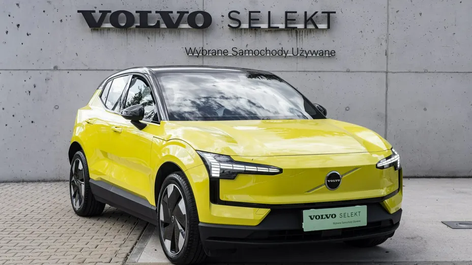 VOLVO EX30 -