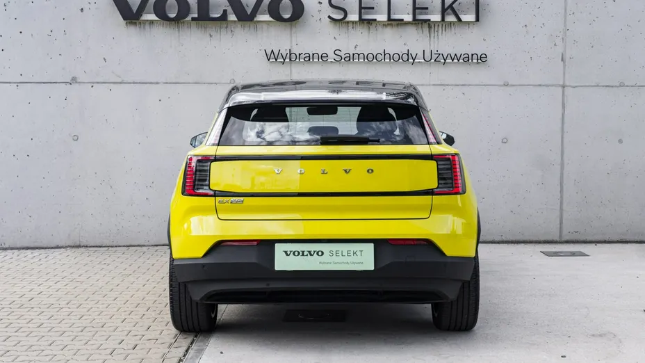 VOLVO EX30 -