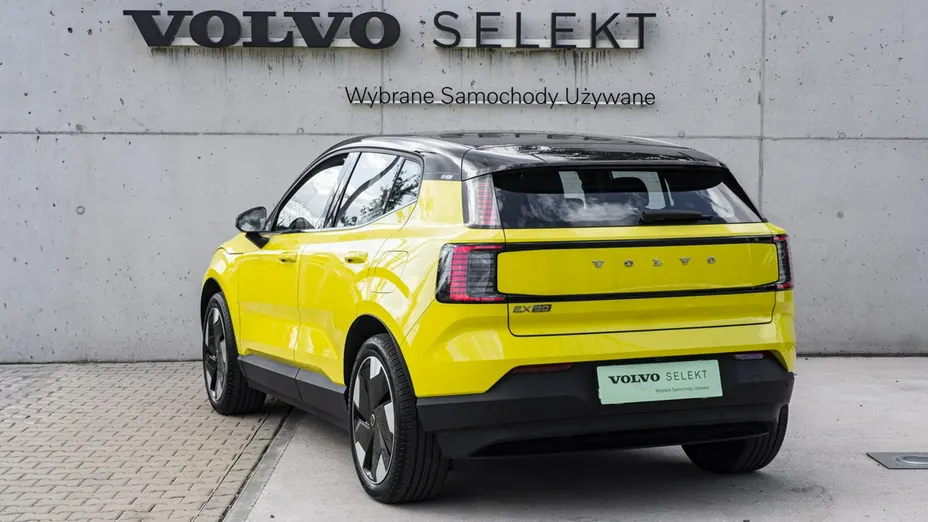 VOLVO EX30 -